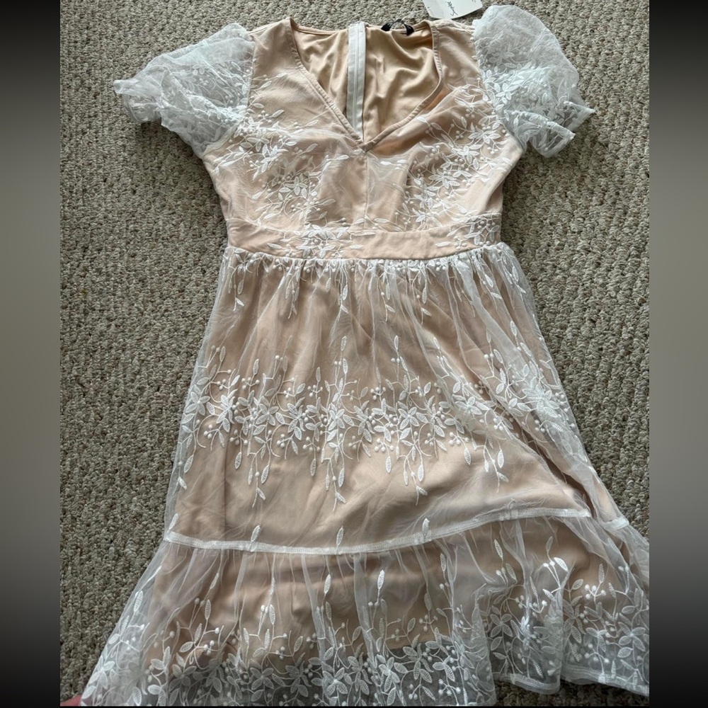 New beige with white dress size Large